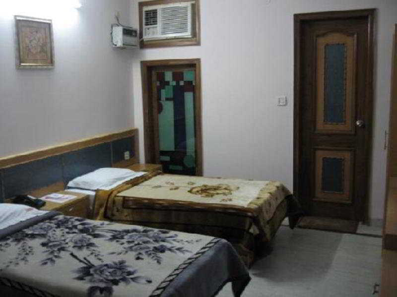 The Crest Inn Delhi (National Capital Territory of India) Exterior foto