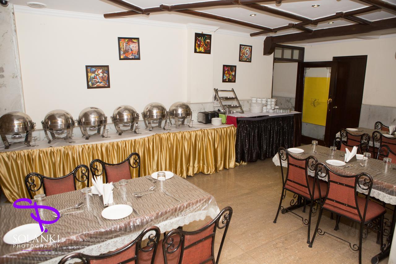 The Crest Inn Delhi (National Capital Territory of India) Exterior foto