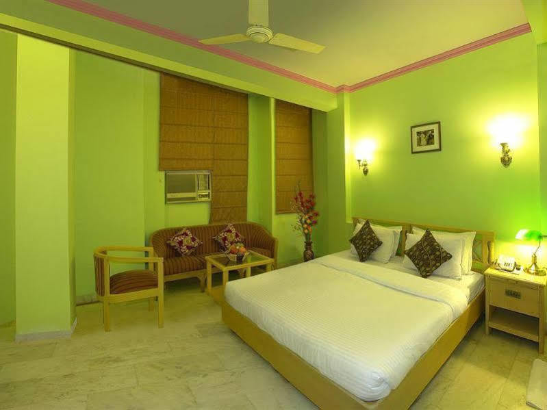 The Crest Inn Delhi (National Capital Territory of India) Exterior foto
